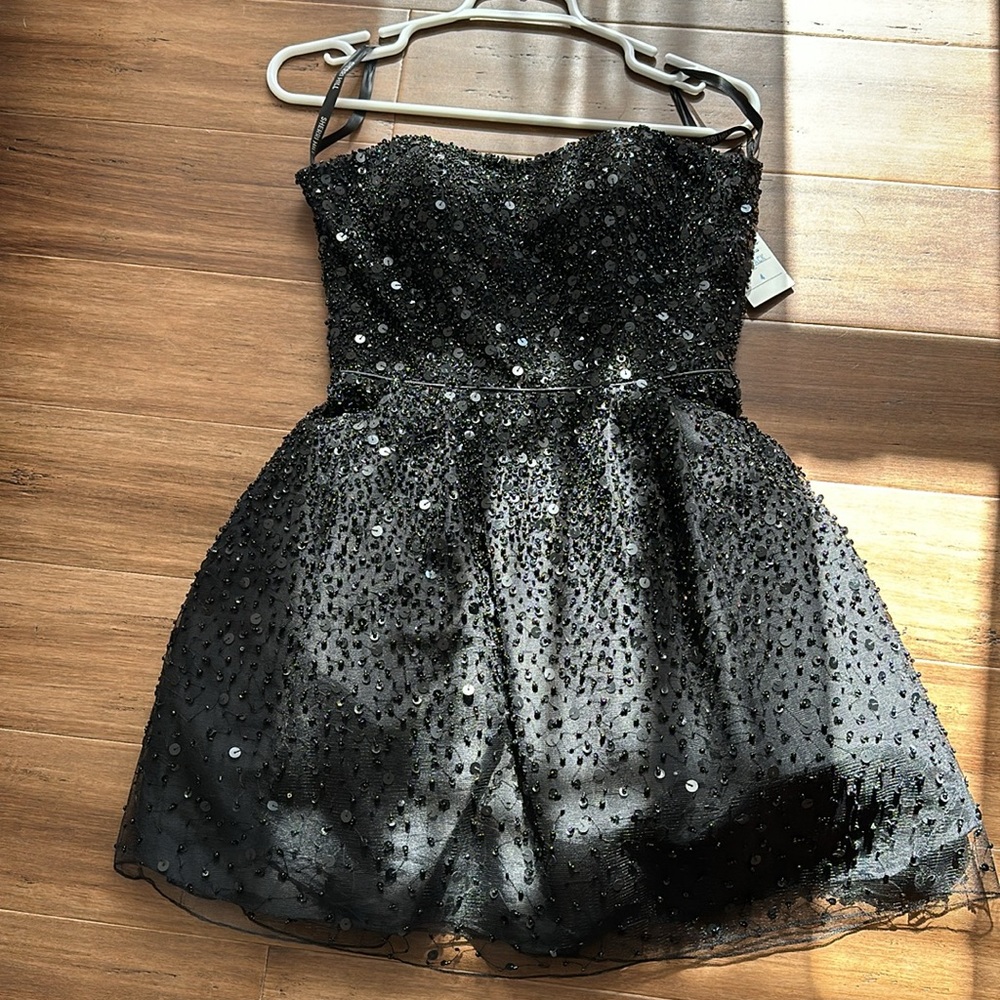 COPY - Sherri Hill Size 4 Black Mini Dress (NWTS)*style is not made anymore/ so…